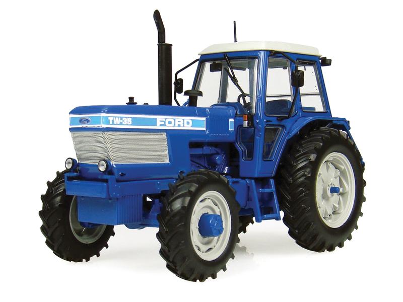 1/32 Scale UNIVERSAL HOBBIES  Ford / New Holland TW35