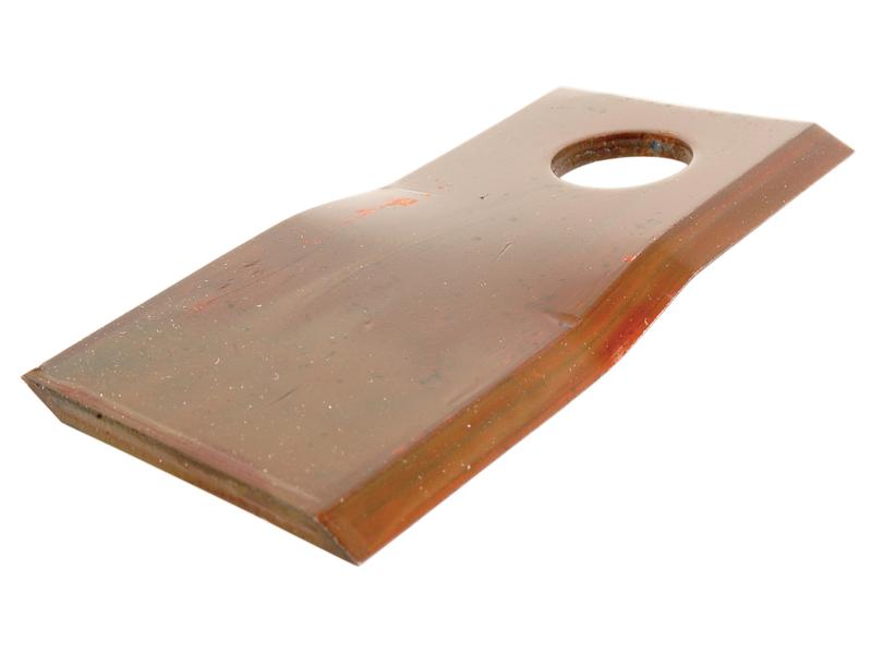 Mower Blade - Twisted blade, top edge sharp & parallel -  109 x 47x4mm - Hole Ø19mm  - LH -  Replacement for Vicon, JF, Stoll, Pottinger