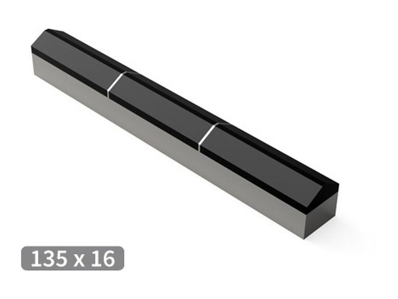 Carbide insert set with 3 inserts. Image 1