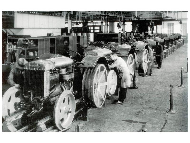 PHOTO, FORDSON ASSEMBLY LINE Image 1