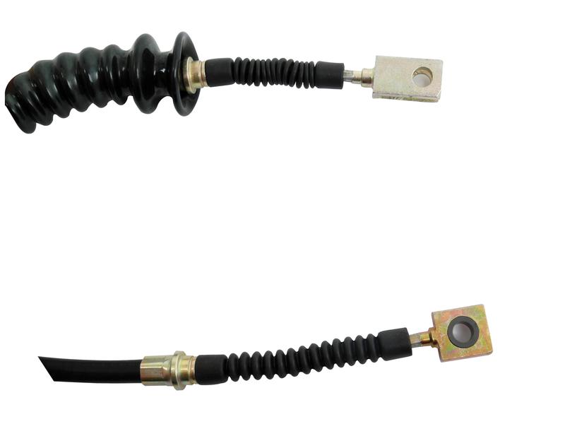 Câbles d\'embrayage - Longueur: 716mm, Longueur de câble extérieur: 473mm.