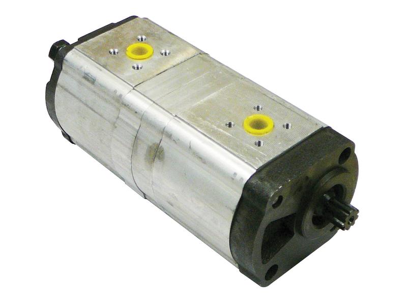 Tandem Hydraulic Pump Image 1