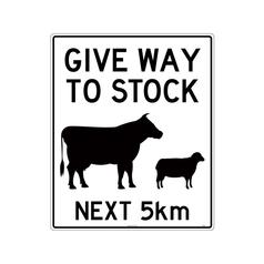 Segnale di sicurezza - Give way to stock ahead 5km, 750 x 900mm 1